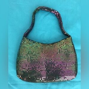 RARE 90’s EUC small iridescent chainmail purse/wristlet with snap closure.